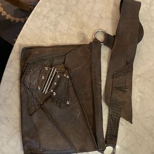 Handmade artisan leather purse by H(om)e